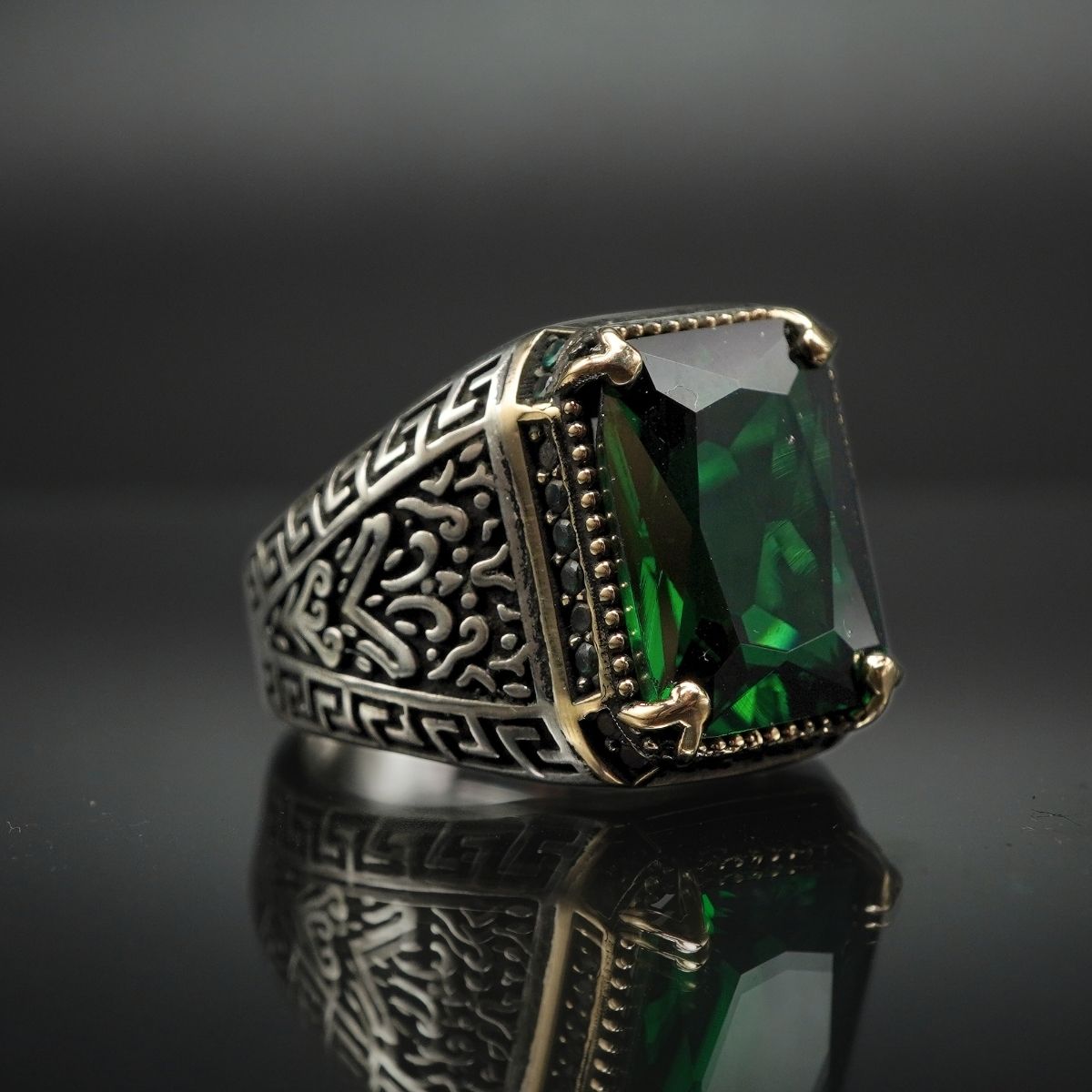 GREEN EMERALD RING FOR MEN IN 925 STERLING SILVER