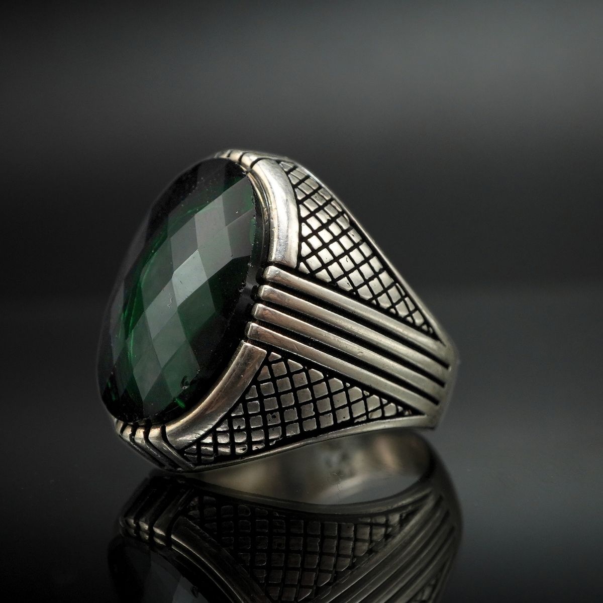 GREEN EMERALD GEMSTONE 925 STERLING SILVER HANDMADE RING