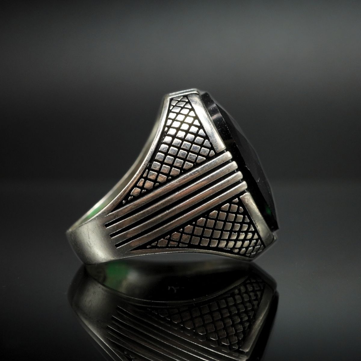 GREEN EMERALD GEMSTONE 925 STERLING SILVER HANDMADE RING