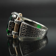 SILVER MEN RING IN EMERALD 