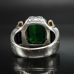 SILVER MEN RING IN EMERALD 