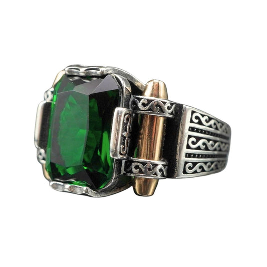 SILVER MEN RING IN EMERALD 