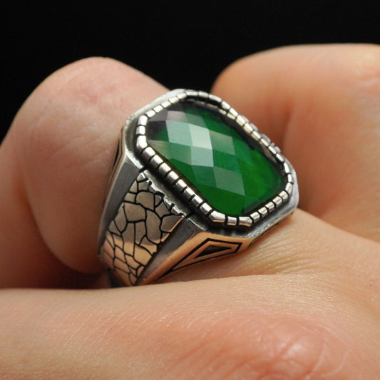 EMERALD HANDMADE SILVER RING FOR MEN