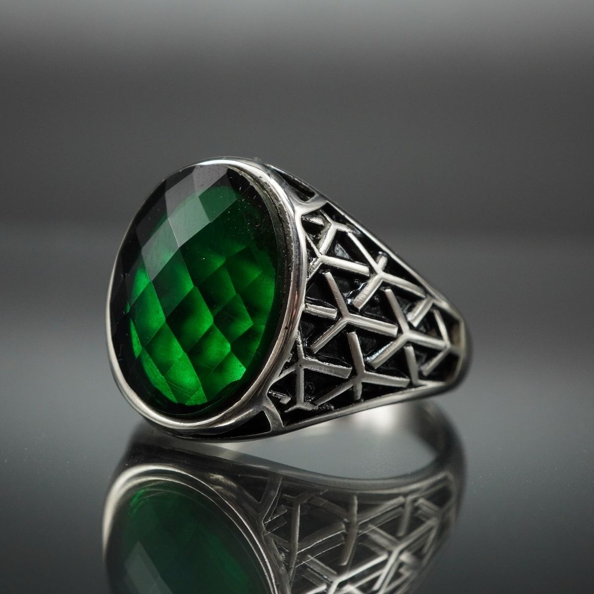 EMERALD HANDMADE 925 STERLING SILVER RING