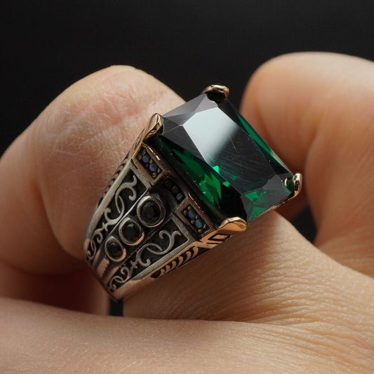 MEN HANDMADE 925 STERLING SILVER RING IN EMERALD