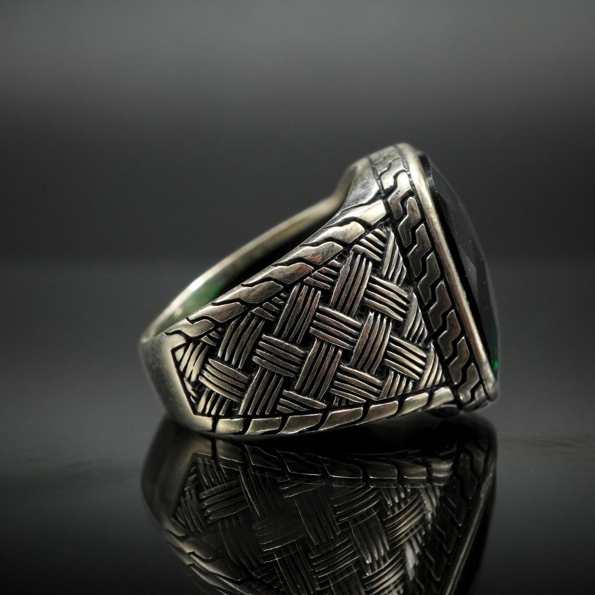 GREEN EMERALD GEMSTONE 925 STERLING SILVER HANDMADE RING