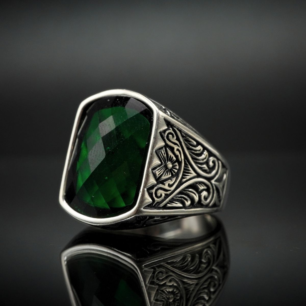 GREEN EMERALD GEMSTONE 925 STERLING SILVER HANDMADE RING