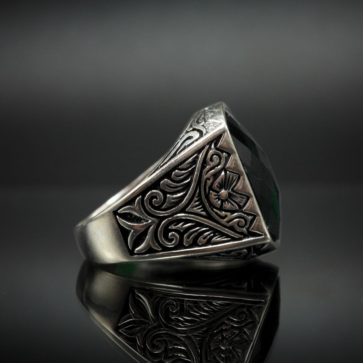 GREEN EMERALD GEMSTONE 925 STERLING SILVER HANDMADE RING
