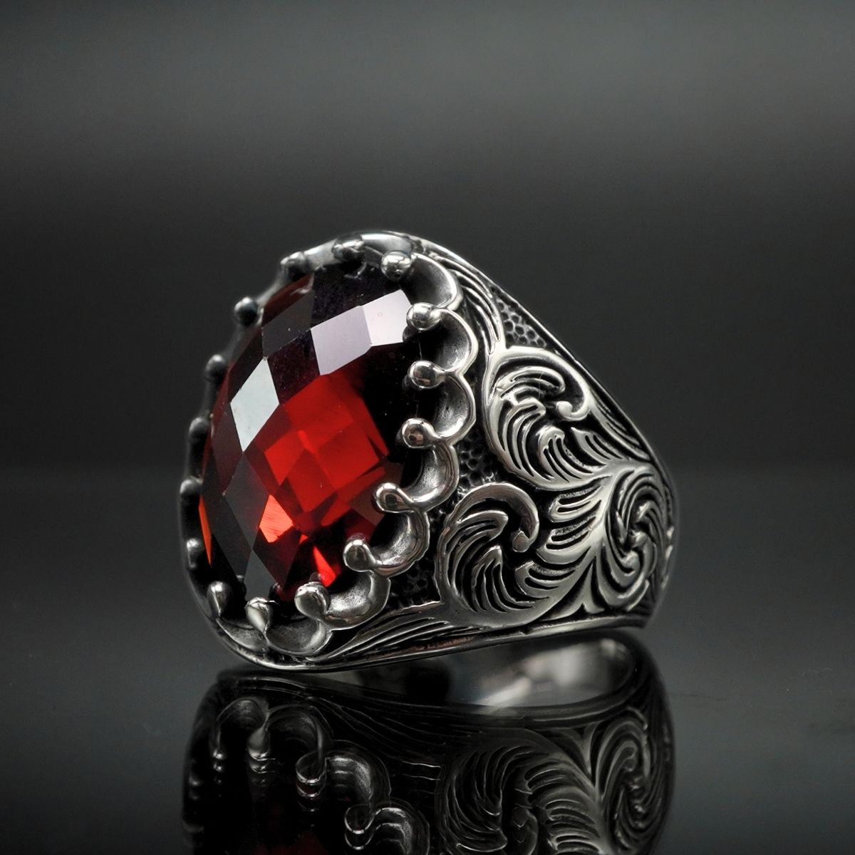 HANDENGRAVED SILVER MEN RING IN RUBY