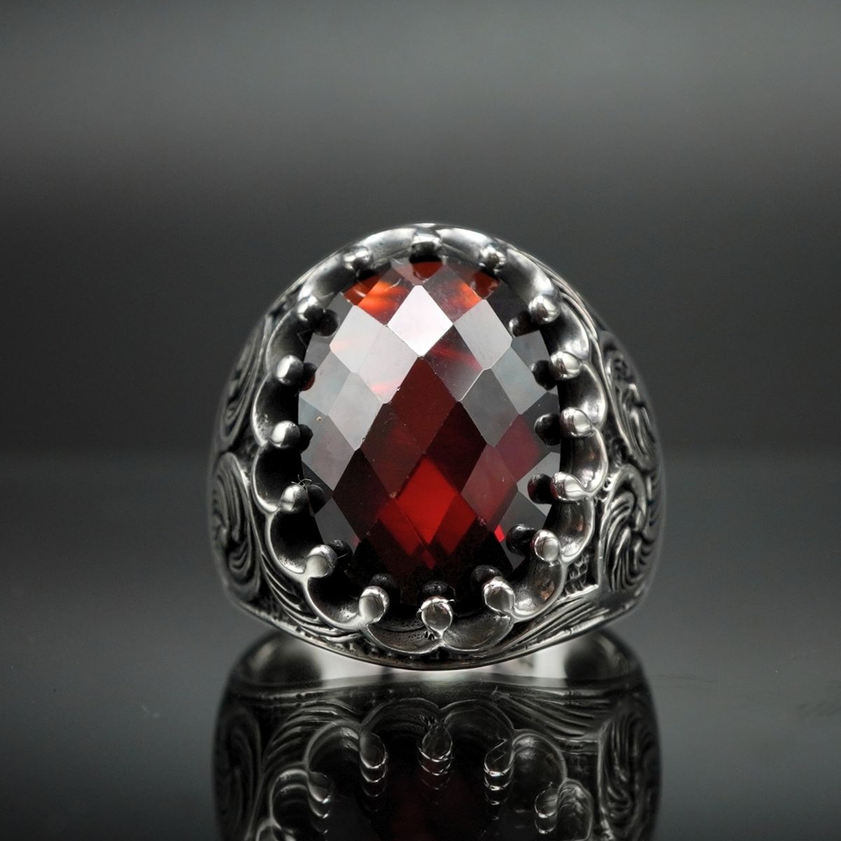 HANDENGRAVED SILVER MEN RING IN RUBY