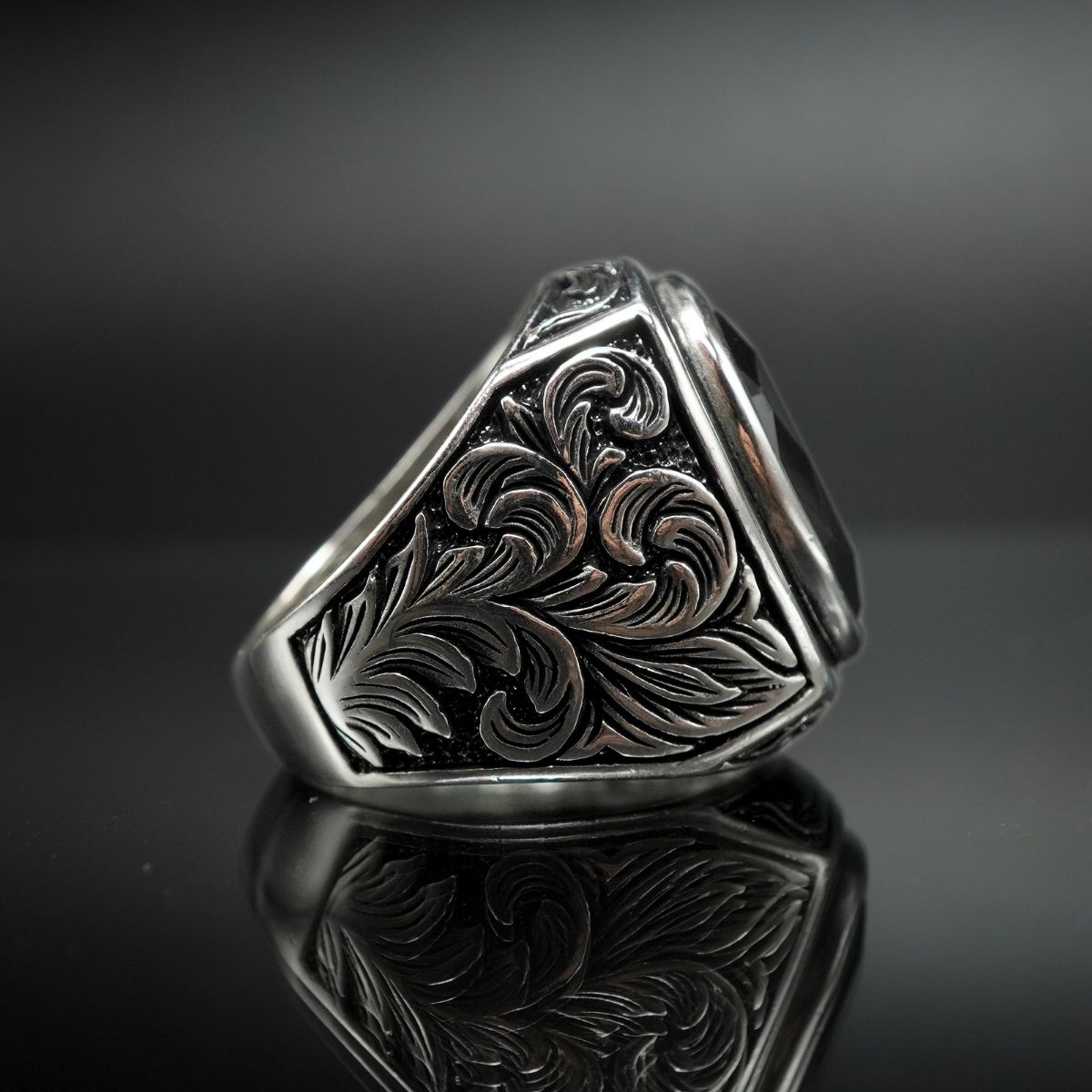 HANDENGRAVED ONYX GEMSTONE 925 STERLING SILVER RING FOR MEN