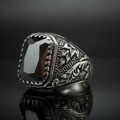 ONYX MEN RING IN SILVER