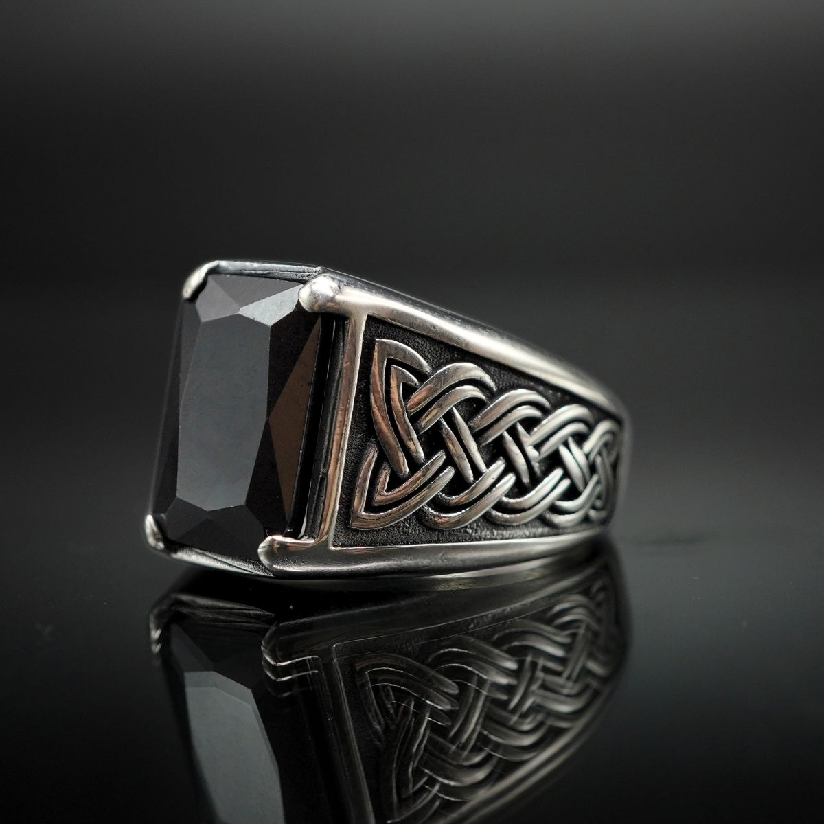 BLACK ONYX GEMSTONE HANDMADE RING IN 925 SILVER