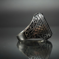 CLASSIC SILVER MEN RING IN ONYX