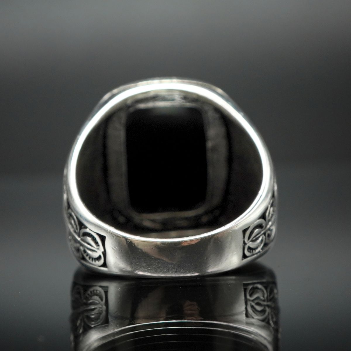 BLACK RING FOR MEN IN SILVER
