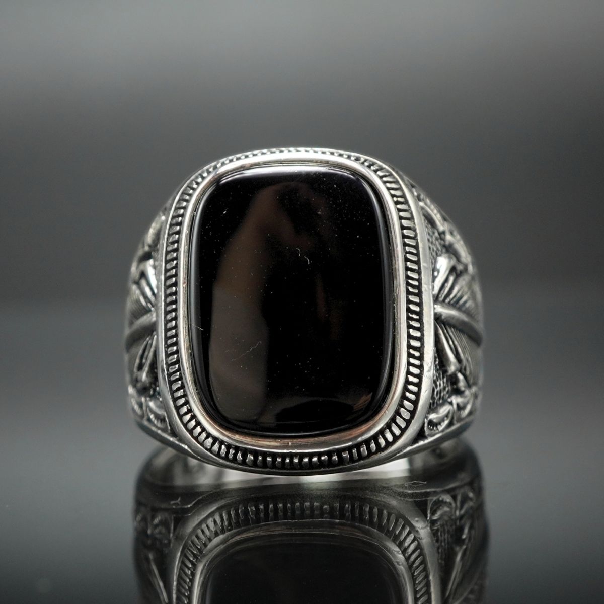 BLACK RING FOR MEN IN SILVER