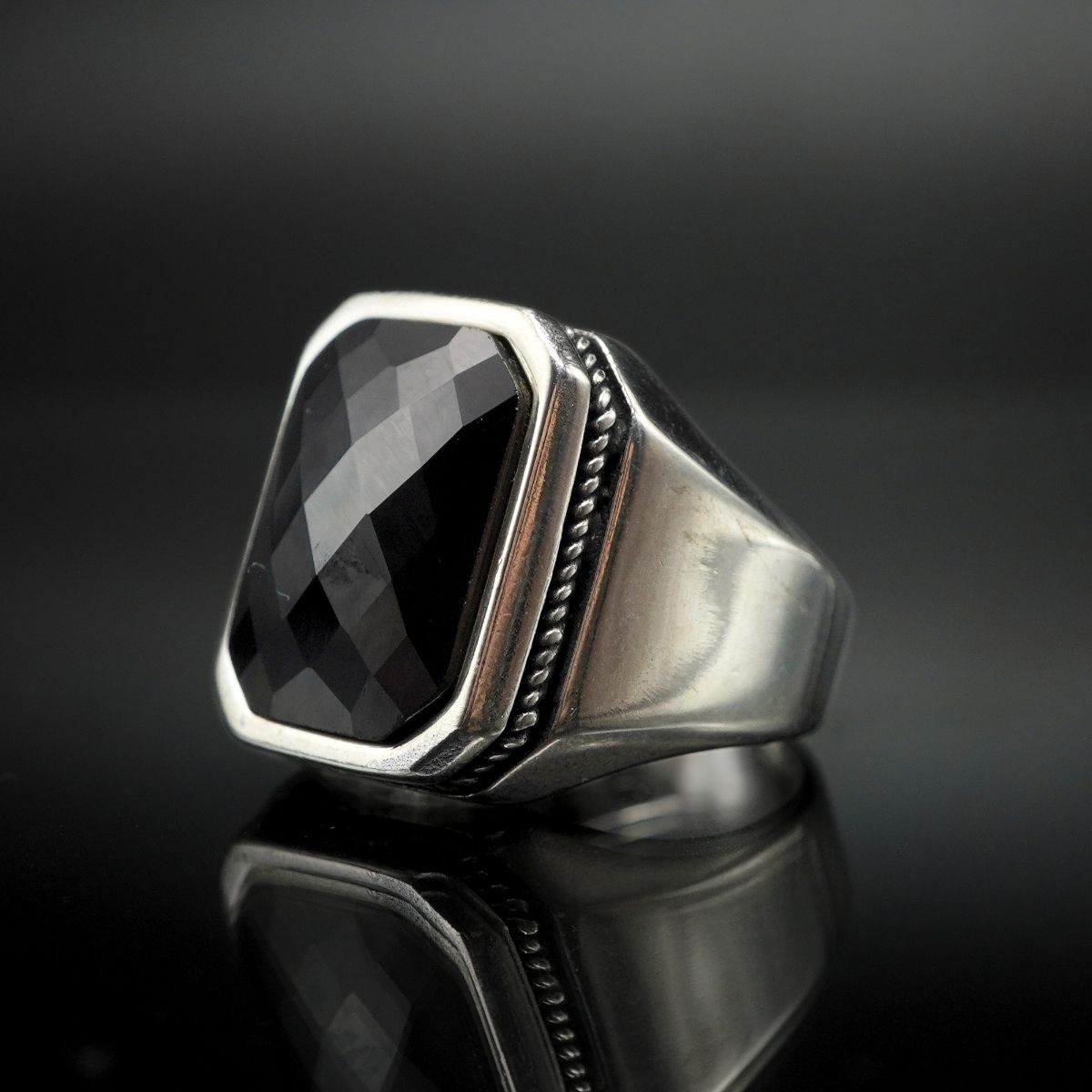 MINIMALIST PINKY SILVER RING FOR MEN IN ONYX