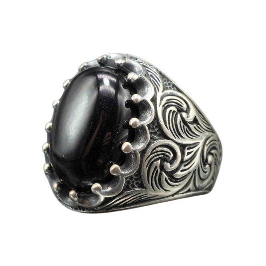 HANDENGRAVED SILVER MEN CLASSIC RING IN BLACK ONYX