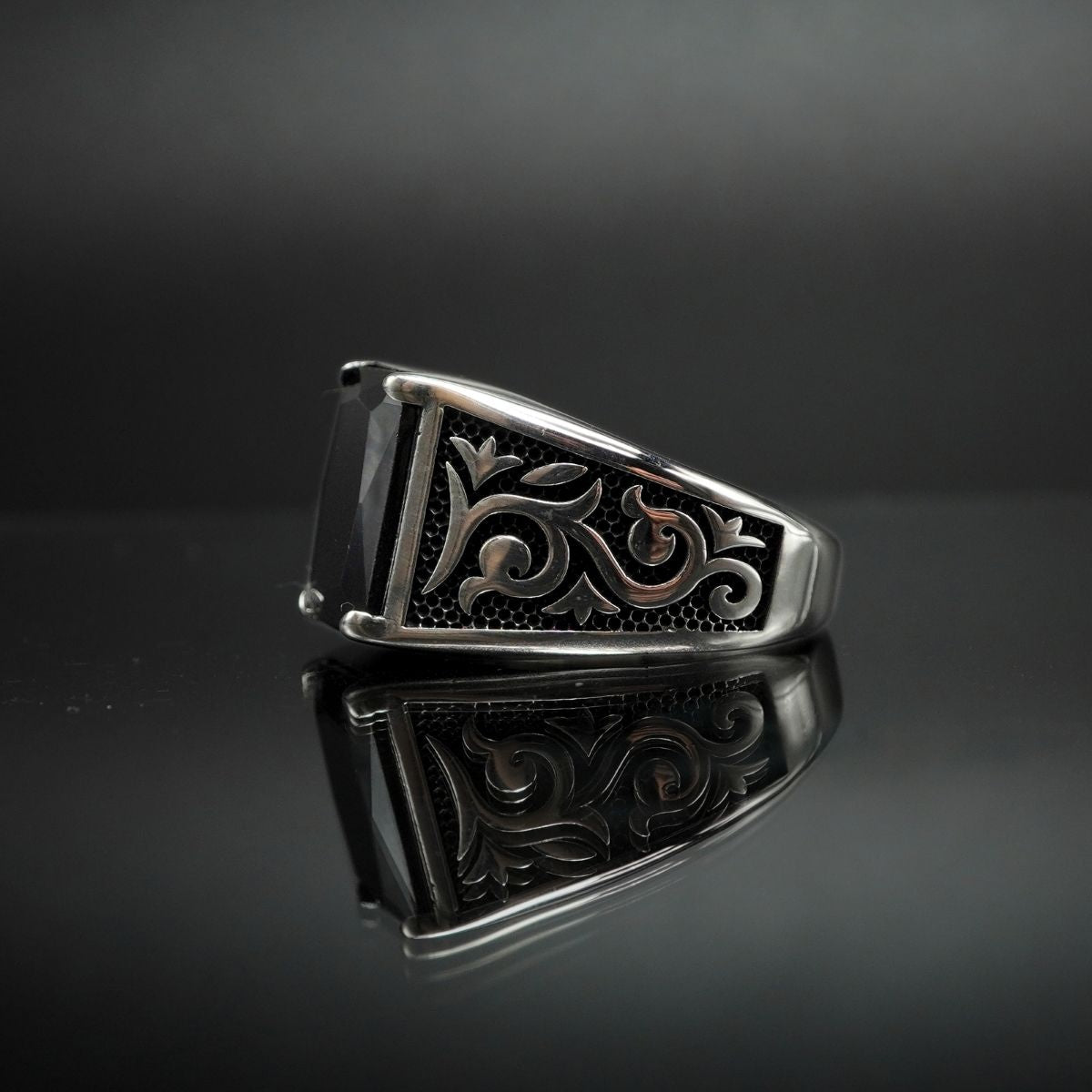 SILVER RING FOR MEN IN ONYX GEMSTONE