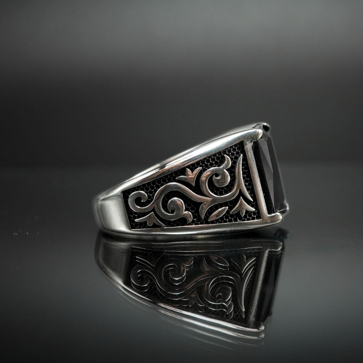 SILVER RING FOR MEN IN ONYX GEMSTONE