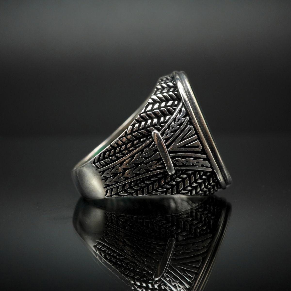 GREEN AGATE GEMSTONE RING FOR MEN IN 925 SILVER