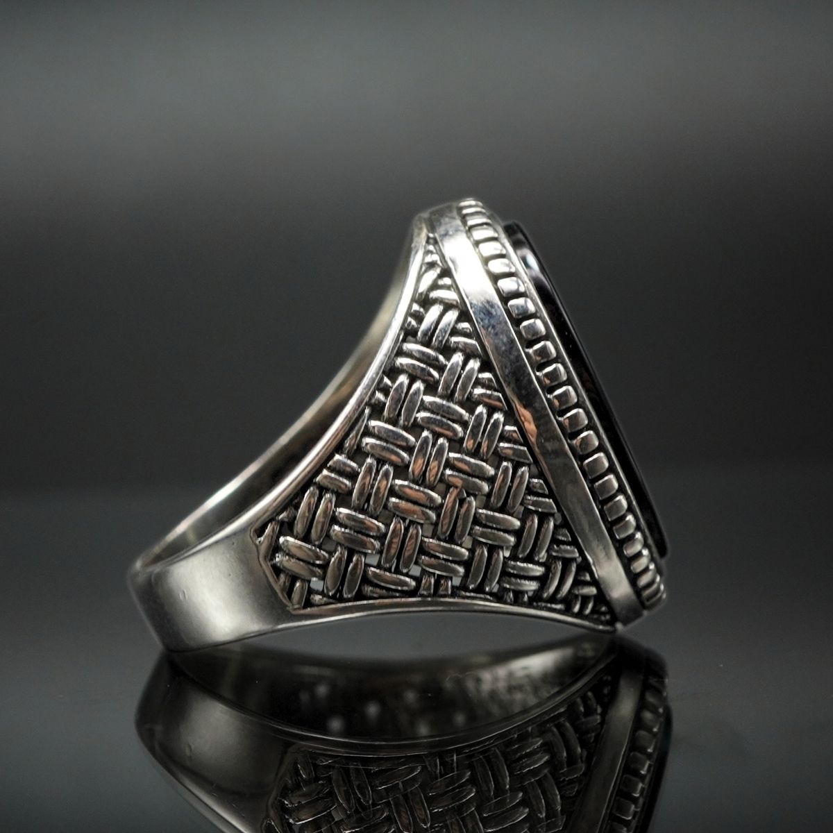 OVAL BLACK ONYX RING FOR MEN IN SILVER