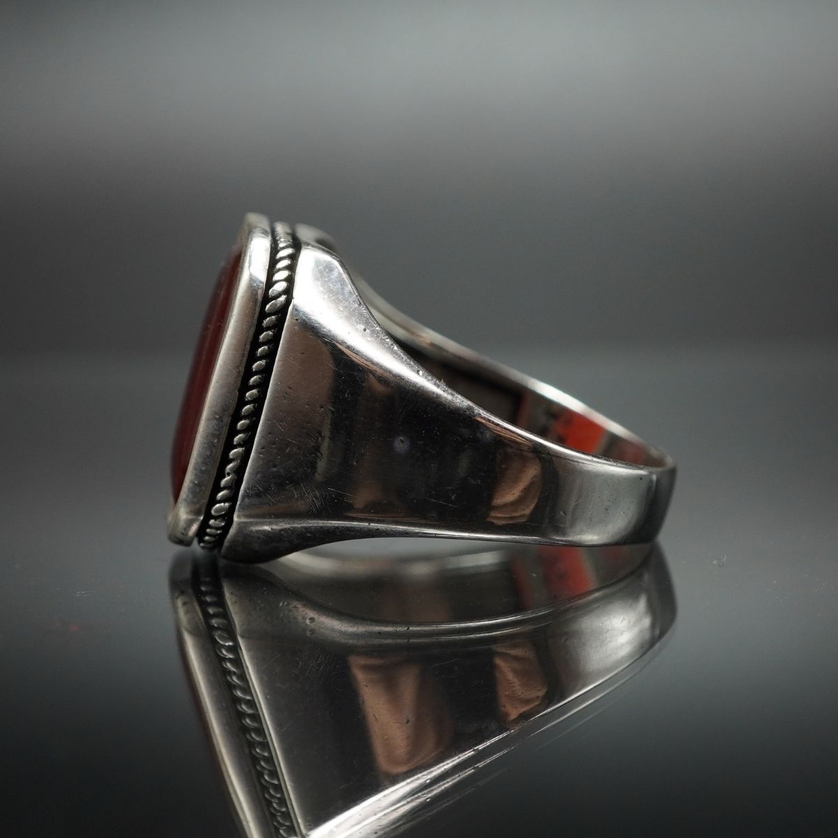 MINIMALIST PINKY SILVER RING FOR MEN IN AGATE