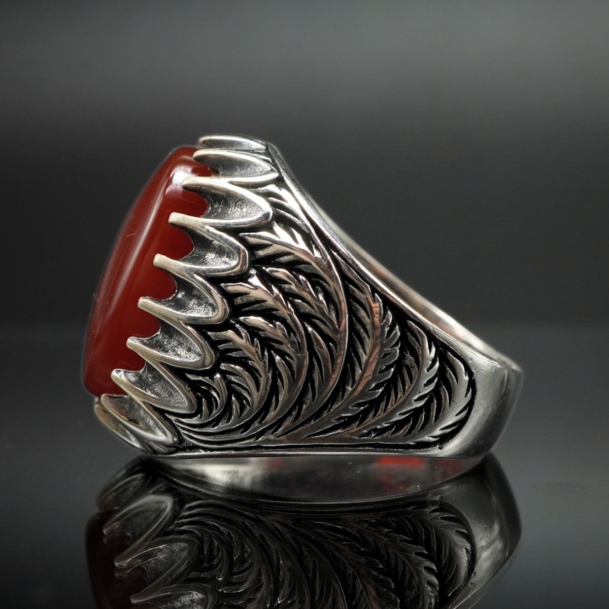 SILVER MEN RING IN RED AGATE STONE