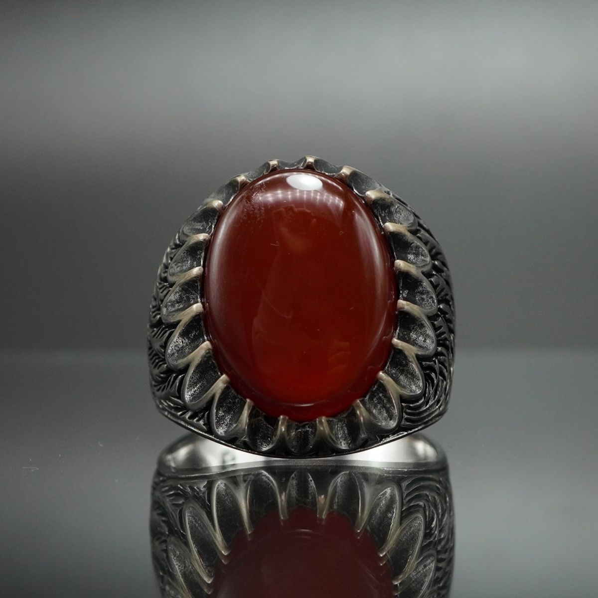 SILVER MEN RING IN RED AGATE STONE