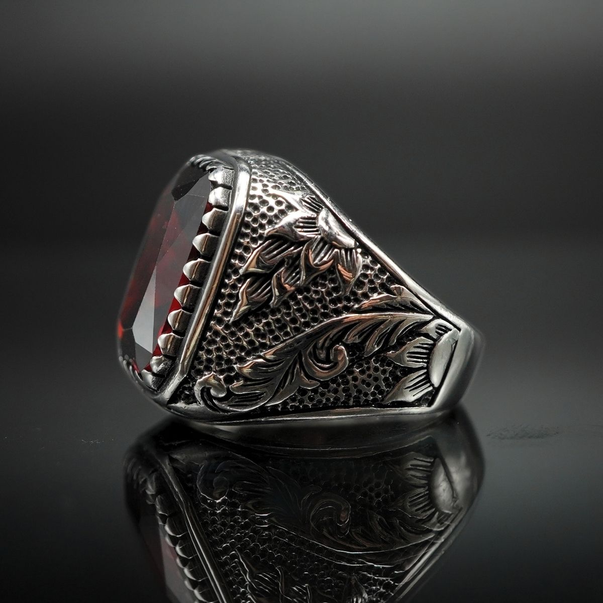 RUBY MEN RING IN SILVER