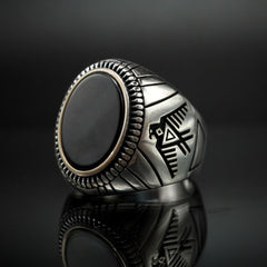 VINTAGE TENGRI BIRD 925 STERLING SILVER RING IN ONYX