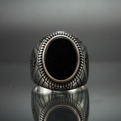 VINTAGE TENGRI BIRD 925 STERLING SILVER RING IN ONYX