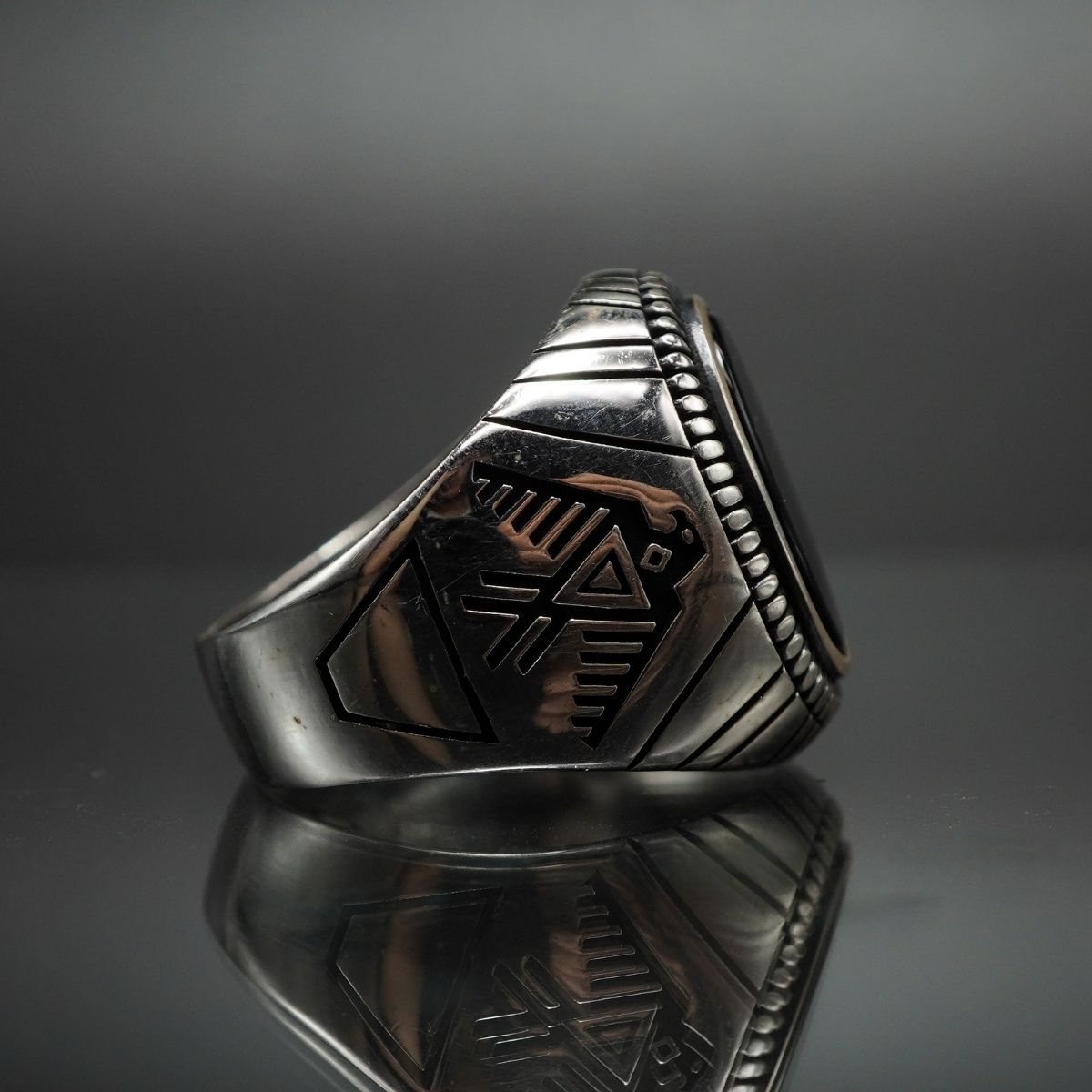 VINTAGE TENGRI BIRD 925 STERLING SILVER RING IN ONYX