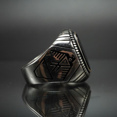 VINTAGE TENGRI BIRD 925 STERLING SILVER RING IN ONYX